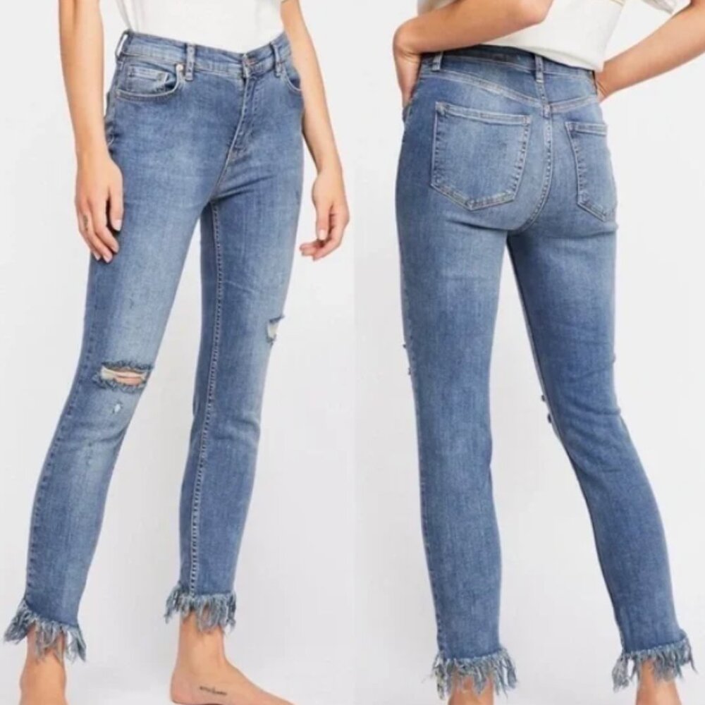 Free People High Rise Great Heights Frayed Bottom Hem Skinny Jeans - Size 25